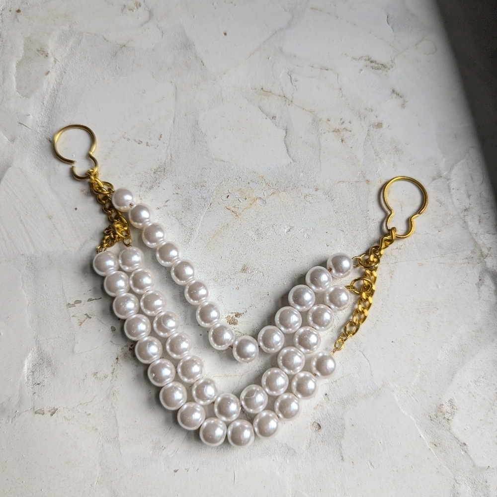 Sweater clip Faux pearls gold tone clips for buttons Vintage Classic Trending